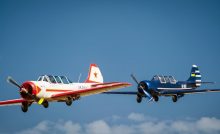 Авіашоу Харків. Аеродром Коротич. Політ літаків в парі
