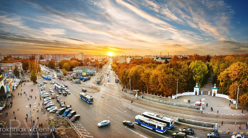 Панорама города Винница. Вид на микрорайон Вишенка, пл.Урожай, мед университет Пирогова